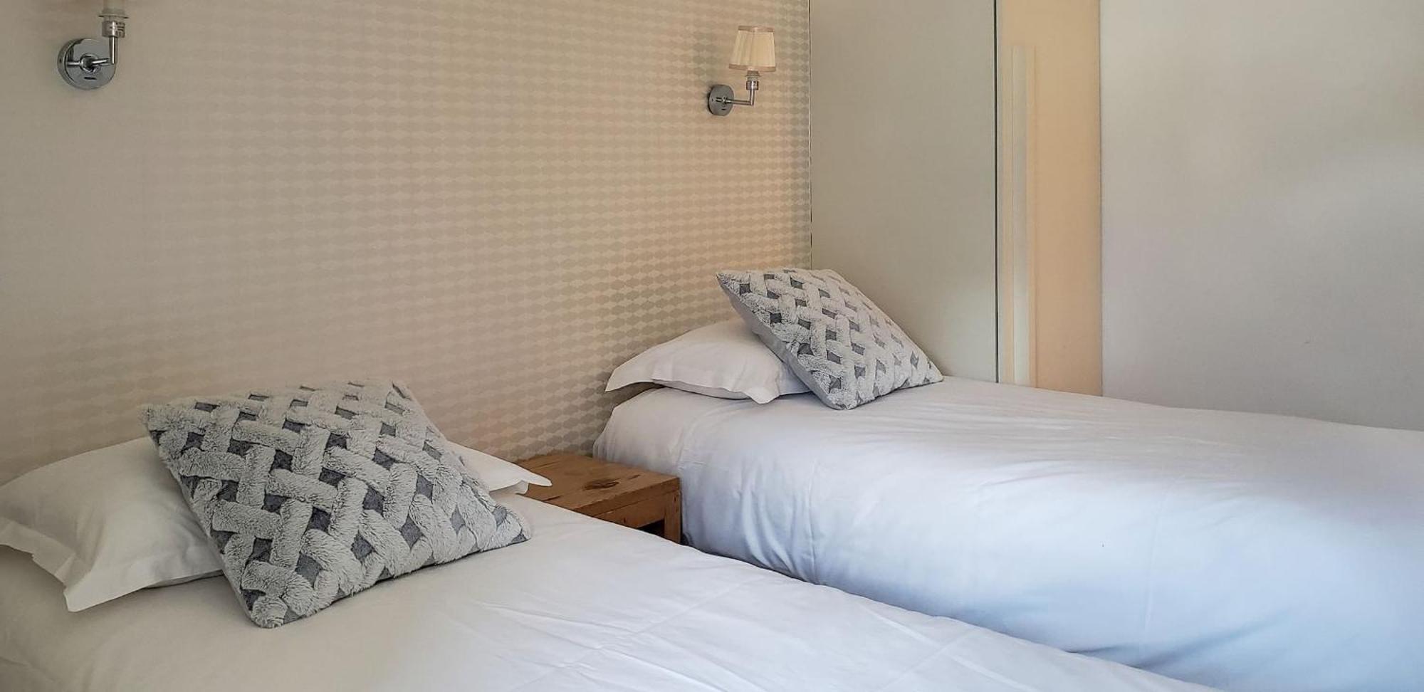 Nook 42 - The Loft - Central 2Br W/ Balcony Views Σαμονί Εξωτερικό φωτογραφία