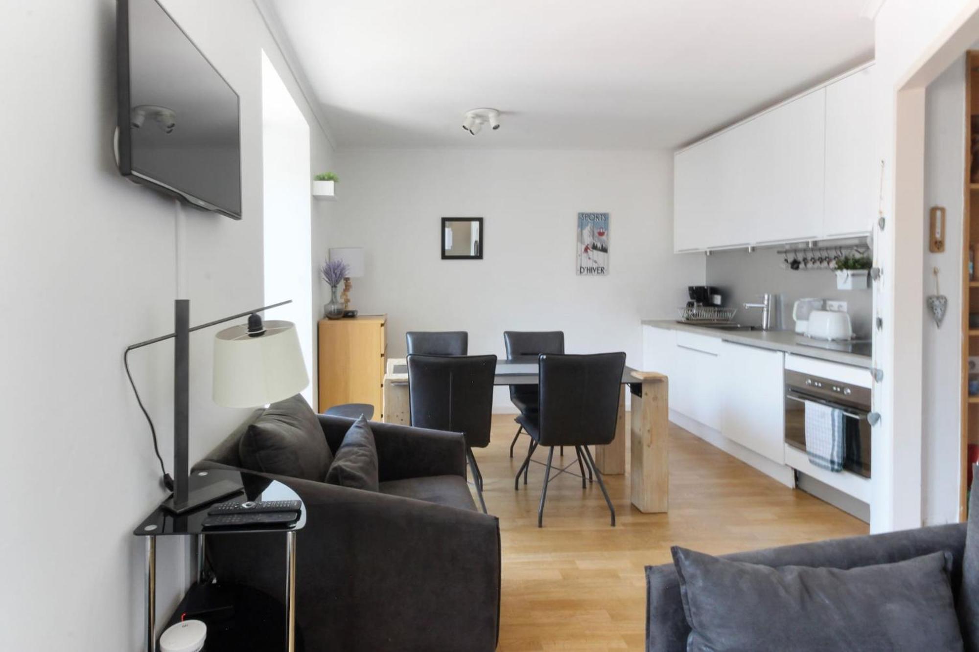 Nook 42 - The Loft - Central 2Br W/ Balcony Views Σαμονί Εξωτερικό φωτογραφία